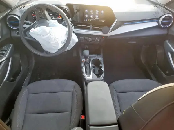 KL77LFEP3SC103216 2025 CHEVROLET TRAX - Image 8