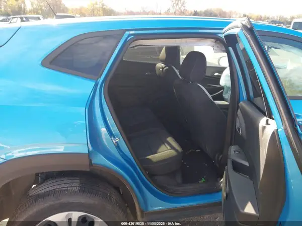 KL77LFEP3SC114619 2025 CHEVROLET TRAX - Image 8