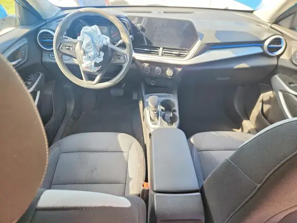 KL77LFEP3SC129573 2025 CHEVROLET TRAX - Image 8