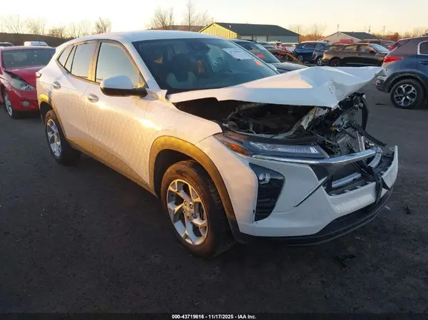 KL77LFEP3SC150259 2025 CHEVROLET TRAX - Image 1