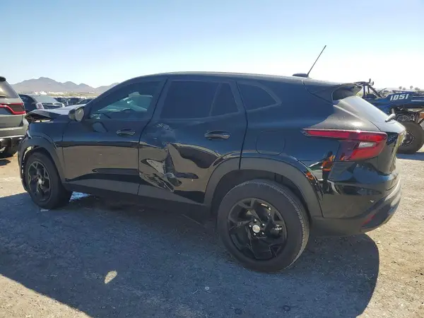 KL77LFEP3SC154750 2025 CHEVROLET TRAX - Image 2
