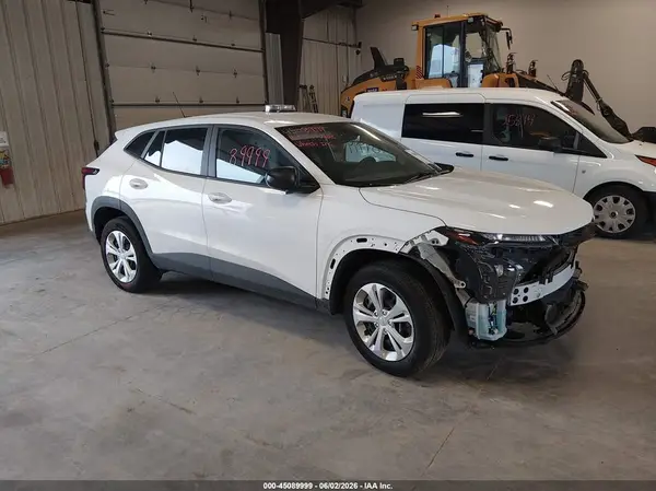KL77LFEP3SC180121 2025 CHEVROLET TRAX - Image 1