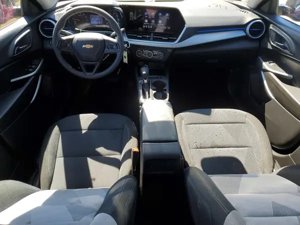 KL77LFEP3SC229902 2025 CHEVROLET TRAX - Image 8
