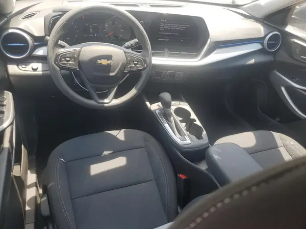 KL77LFEP3SC283622 2025 CHEVROLET TRAX - Image 8