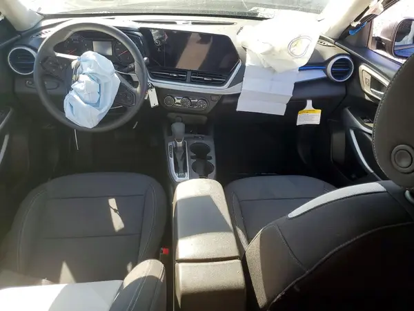 KL77LFEP3SC332995 2025 CHEVROLET TRAX - Image 8