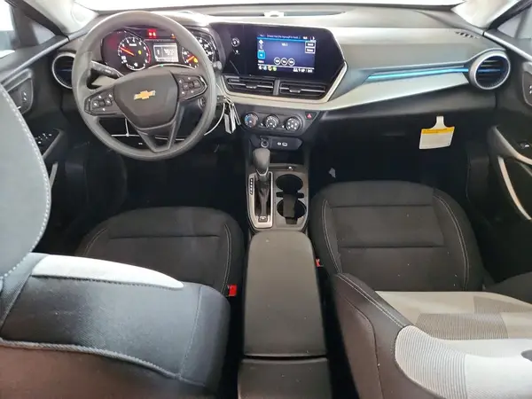KL77LFEP3TC004767 2026 CHEVROLET TRAX - Image 8