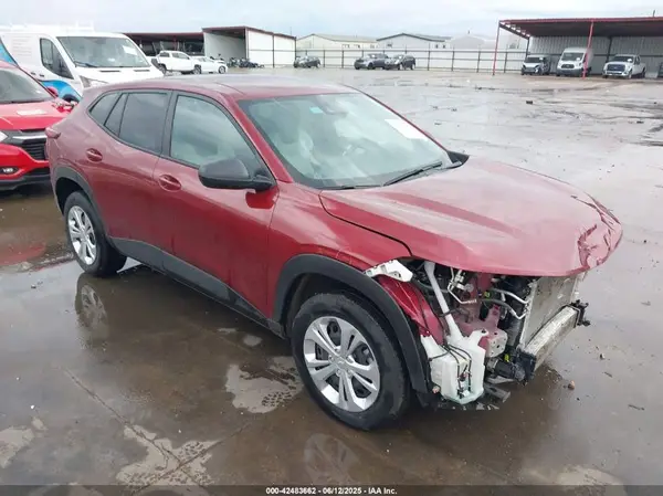 KL77LFEP4SC002055 2025 CHEVROLET TRAX - Image 1