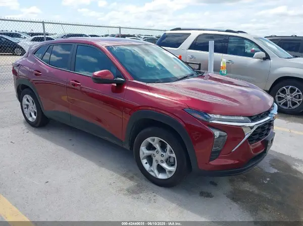 KL77LFEP4SC056245 2025 CHEVROLET TRAX - Image 1