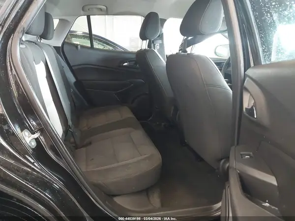 KL77LFEP4SC058562 2025 CHEVROLET TRAX - Image 8