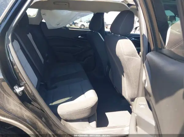 KL77LFEP4SC058643 2025 CHEVROLET TRAX - Image 8