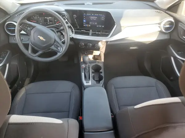 KL77LFEP4SC060778 2025 CHEVROLET TRAX - Image 8