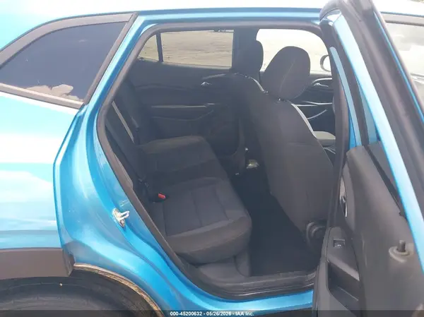 KL77LFEP4SC065446 2025 CHEVROLET TRAX - Image 8