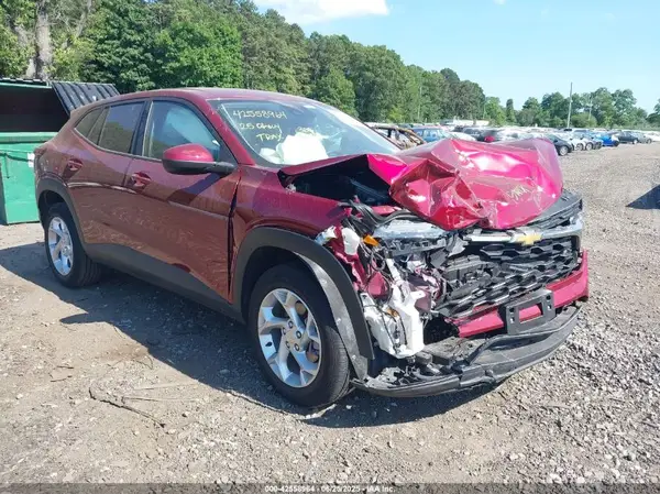 KL77LFEP4SC114144 2025 CHEVROLET TRAX - Image 1