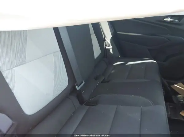 KL77LFEP4SC114144 2025 CHEVROLET TRAX - Image 8