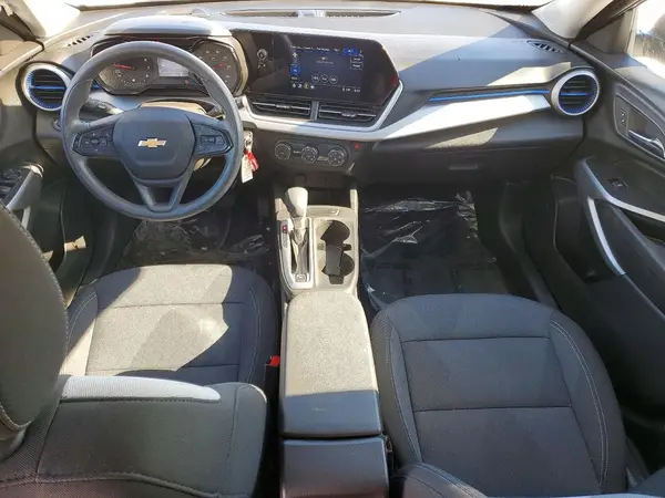 KL77LFEP4SC152750 2025 CHEVROLET TRAX - Image 8