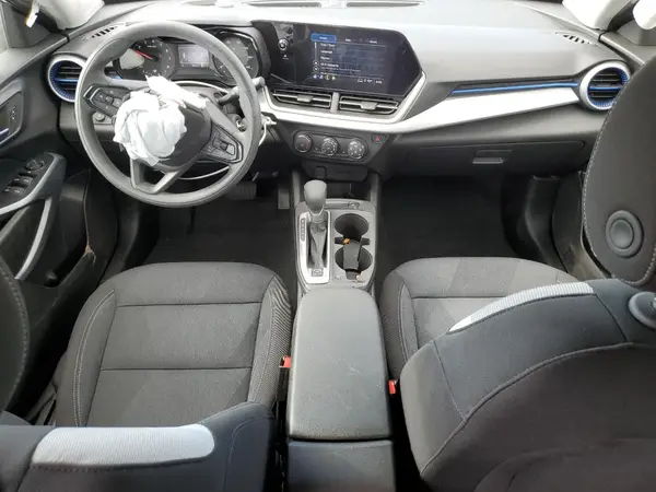 KL77LFEP4SC154160 2025 CHEVROLET TRAX - Image 8