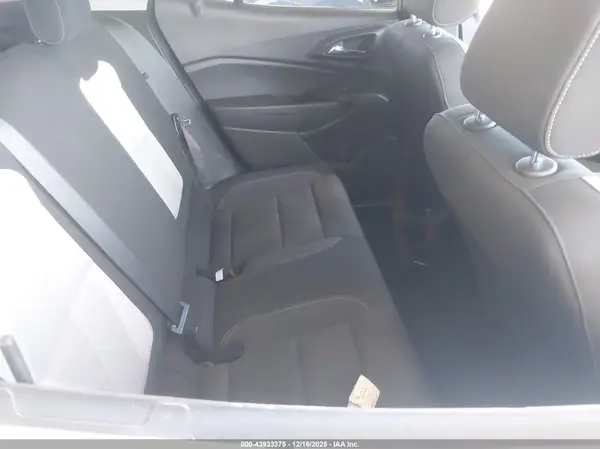 KL77LFEP4SC156362 2025 CHEVROLET TRAX - Image 8