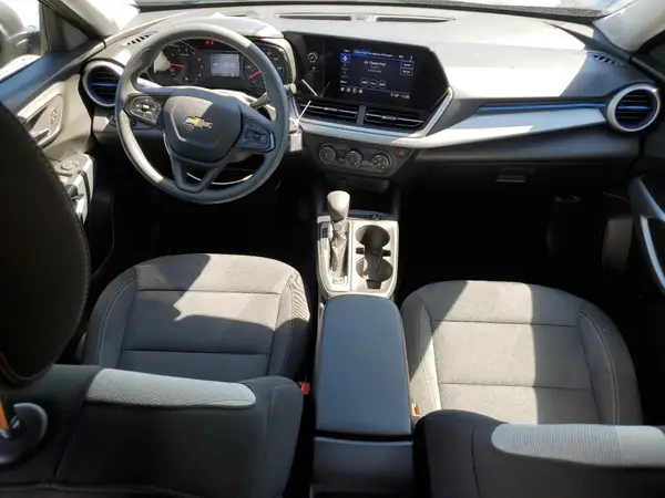 KL77LFEP4SC161609 2025 CHEVROLET TRAX - Image 8