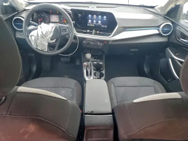 KL77LFEP4SC180662 2025 CHEVROLET TRAX - Image 8