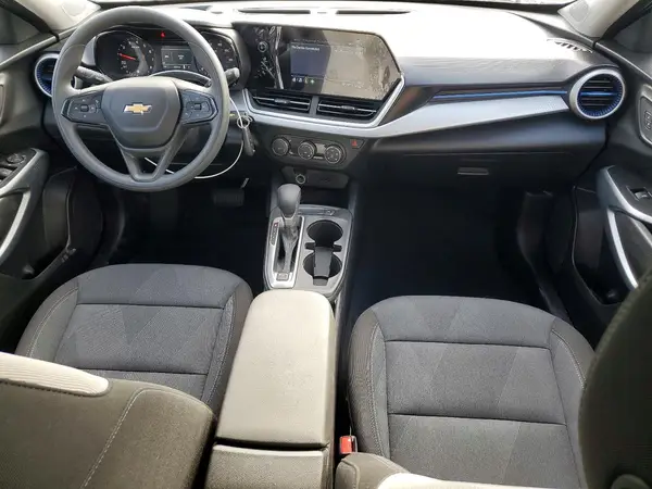 KL77LFEP4SC213336 2025 CHEVROLET TRAX - Image 8