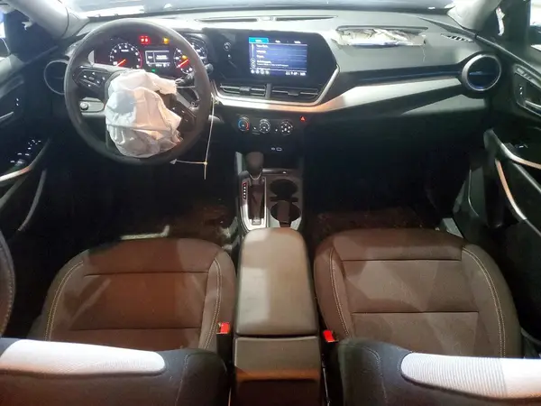 KL77LFEP4SC304123 2025 CHEVROLET TRAX - Image 8