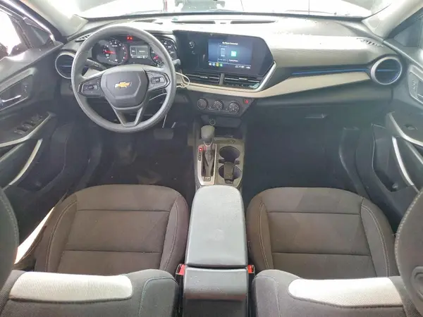 KL77LFEP4SC336134 2025 CHEVROLET TRAX - Image 8