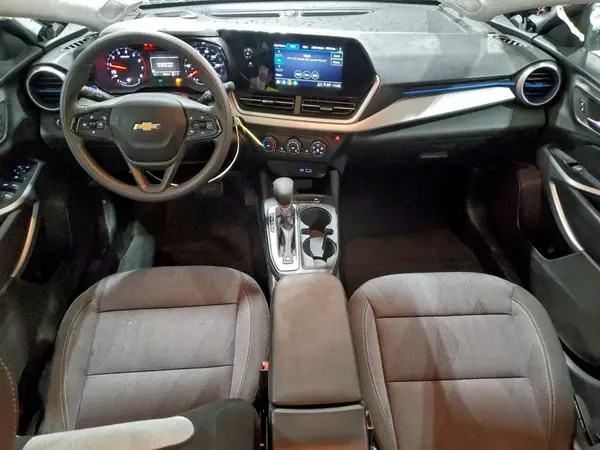 KL77LFEP4SC342838 2025 CHEVROLET TRAX - Image 8