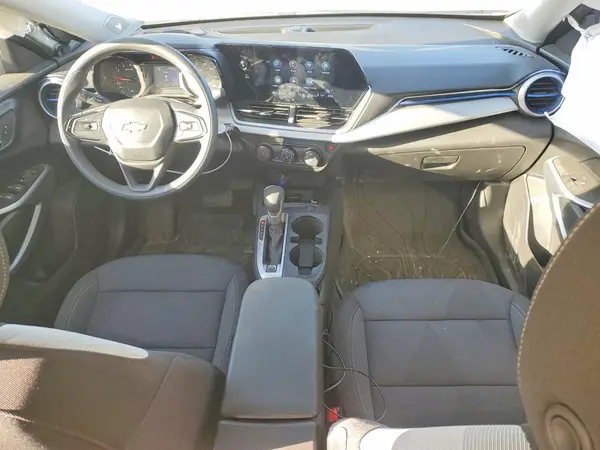 KL77LFEP4TC000968 2026 CHEVROLET TRAX - Image 8