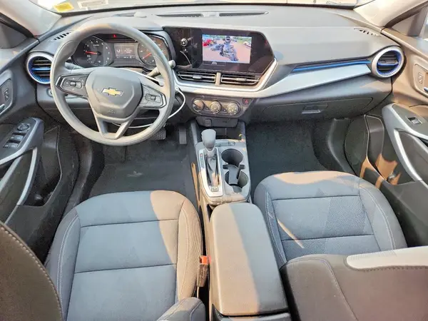 KL77LFEP4TC052486 2026 CHEVROLET TRAX - Image 8