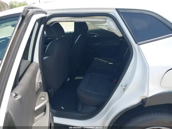 KL77LFEP4TC090378 2026 CHEVROLET TRAX - Image 8