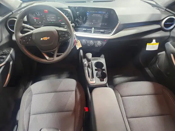 KL77LFEP4TC097086 2026 CHEVROLET TRAX - Image 8