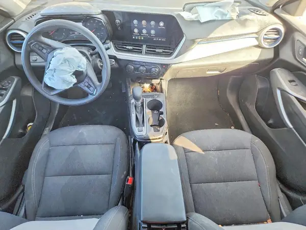 KL77LFEP5SC001867 2025 CHEVROLET TRAX - Image 8
