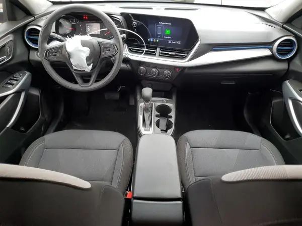 KL77LFEP5SC018037 2025 CHEVROLET TRAX - Image 8