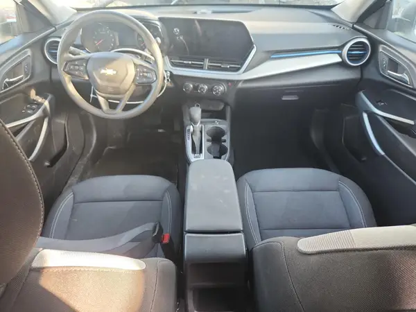 KL77LFEP5SC117957 2025 CHEVROLET TRAX - Image 8