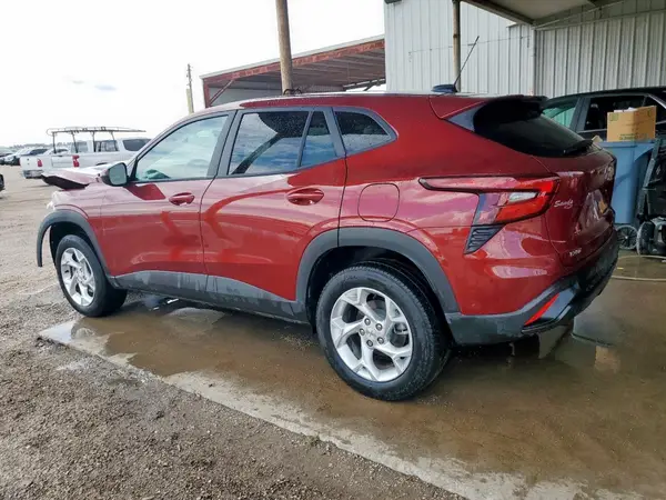 KL77LFEP5SC147086 2025 CHEVROLET TRAX - Image 2