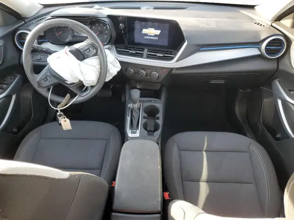 KL77LFEP5SC159478 2025 CHEVROLET TRAX - Image 8