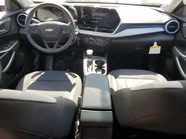 KL77LFEP5SC164647 2025 CHEVROLET TRAX - Image 8