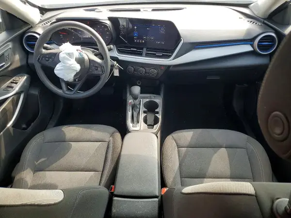 KL77LFEP5SC177625 2025 CHEVROLET TRAX - Image 8