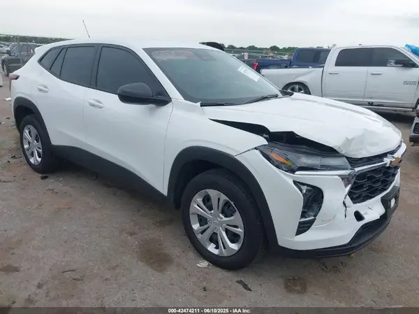 KL77LFEP5SC177754 2025 CHEVROLET TRAX - Image 1