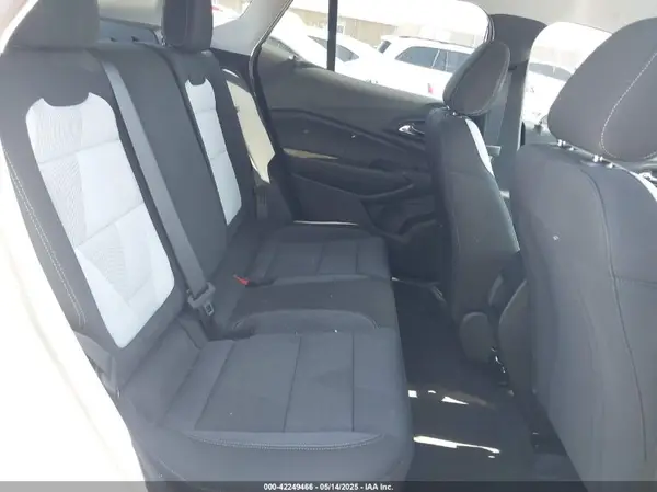 KL77LFEP5SC211272 2025 CHEVROLET TRAX - Image 8