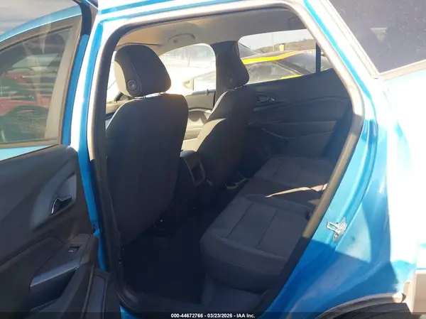 KL77LFEP5SC279040 2025 CHEVROLET TRAX - Image 8