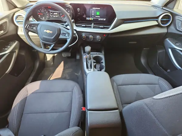 KL77LFEP5SC279913 2025 CHEVROLET TRAX - Image 8