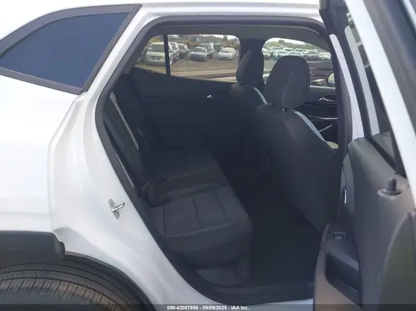KL77LFEP5SC283346 2025 CHEVROLET TRAX - Image 8