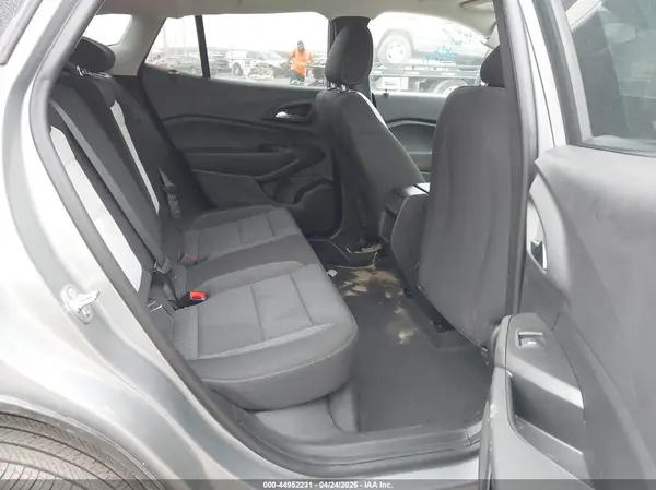 KL77LFEP5SC301425 2025 CHEVROLET TRAX - Image 8