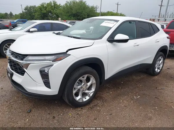 KL77LFEP5SC306320 2025 CHEVROLET TRAX - Image 2