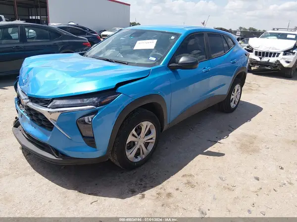 KL77LFEP5SC343416 2025 CHEVROLET TRAX - Image 2