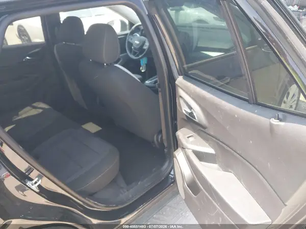 KL77LFEP5TC052884 2026 CHEVROLET TRAX - Image 8
