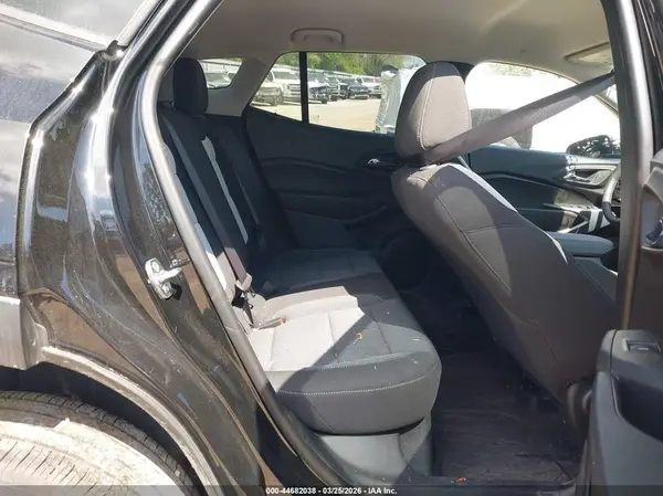 KL77LFEP5TC061410 2026 CHEVROLET TRAX - Image 8