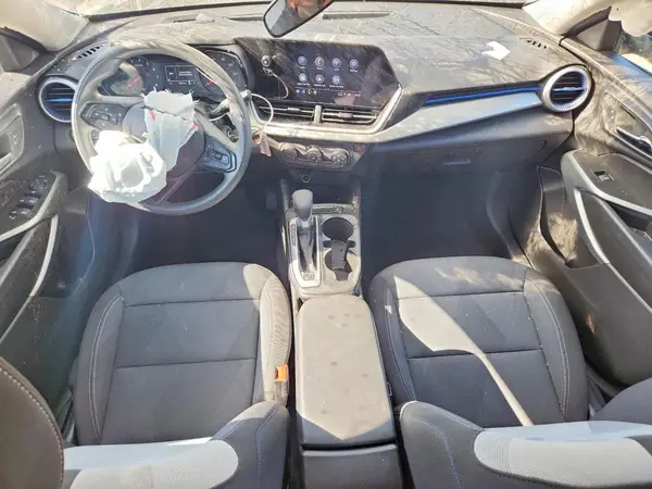 KL77LFEP5TC092009 2026 CHEVROLET TRAX - Image 8