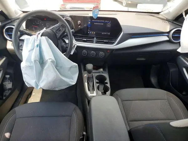 KL77LFEP5TC095816 2026 CHEVROLET TRAX - Image 8
